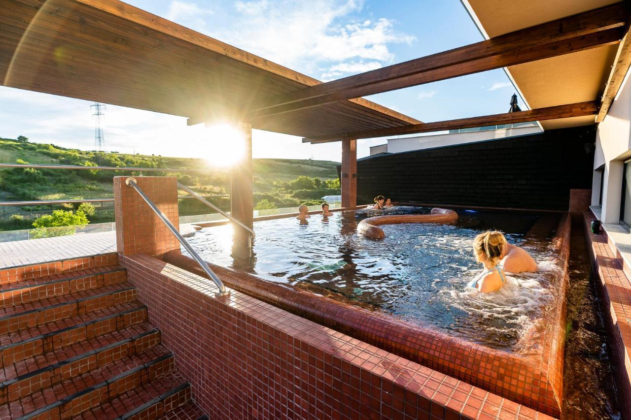 Allure Healthy Hotel & Spa Eger Buitenkant foto