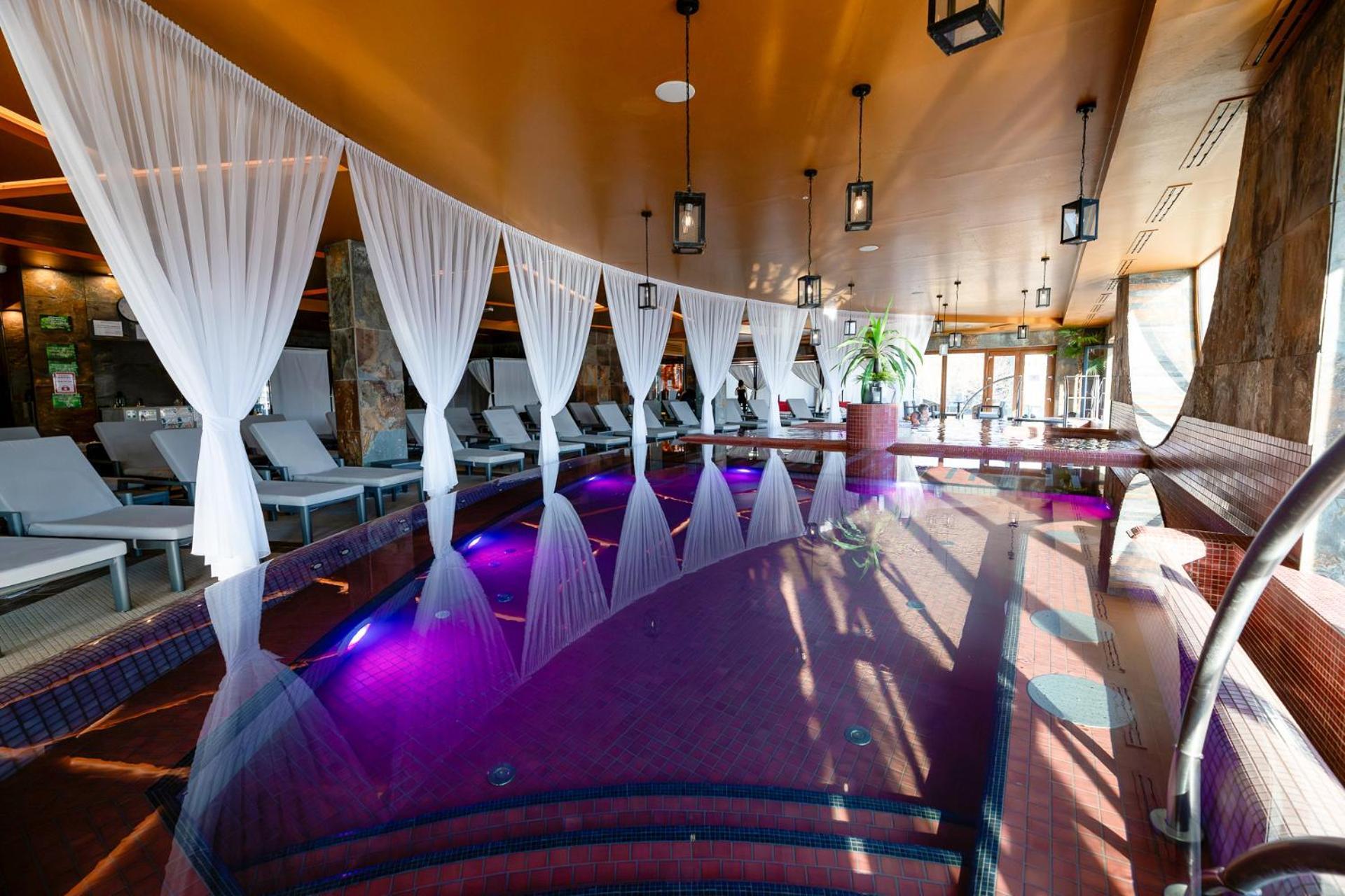 Allure Healthy Hotel & Spa Eger Buitenkant foto